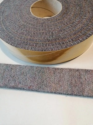 Filzrolle, ca. 10 mm stark, 35 mm breit, RL: 5 m, Fb. bunt-mel., selbstklebend